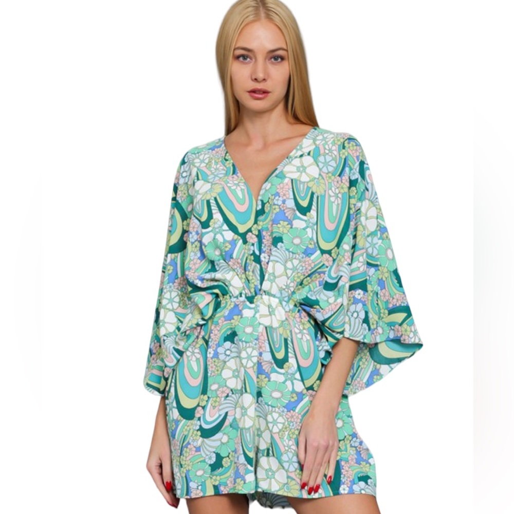 Women’s Green Multi Print Kimono Sleeve Elastic Waist Romper NWT